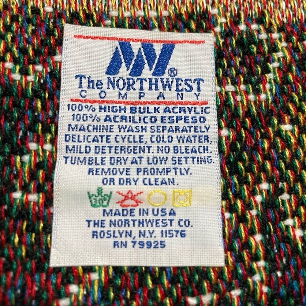 The Northwest Company Pepsi Holiday Packs Throw Blanket - Picture 3 of 3